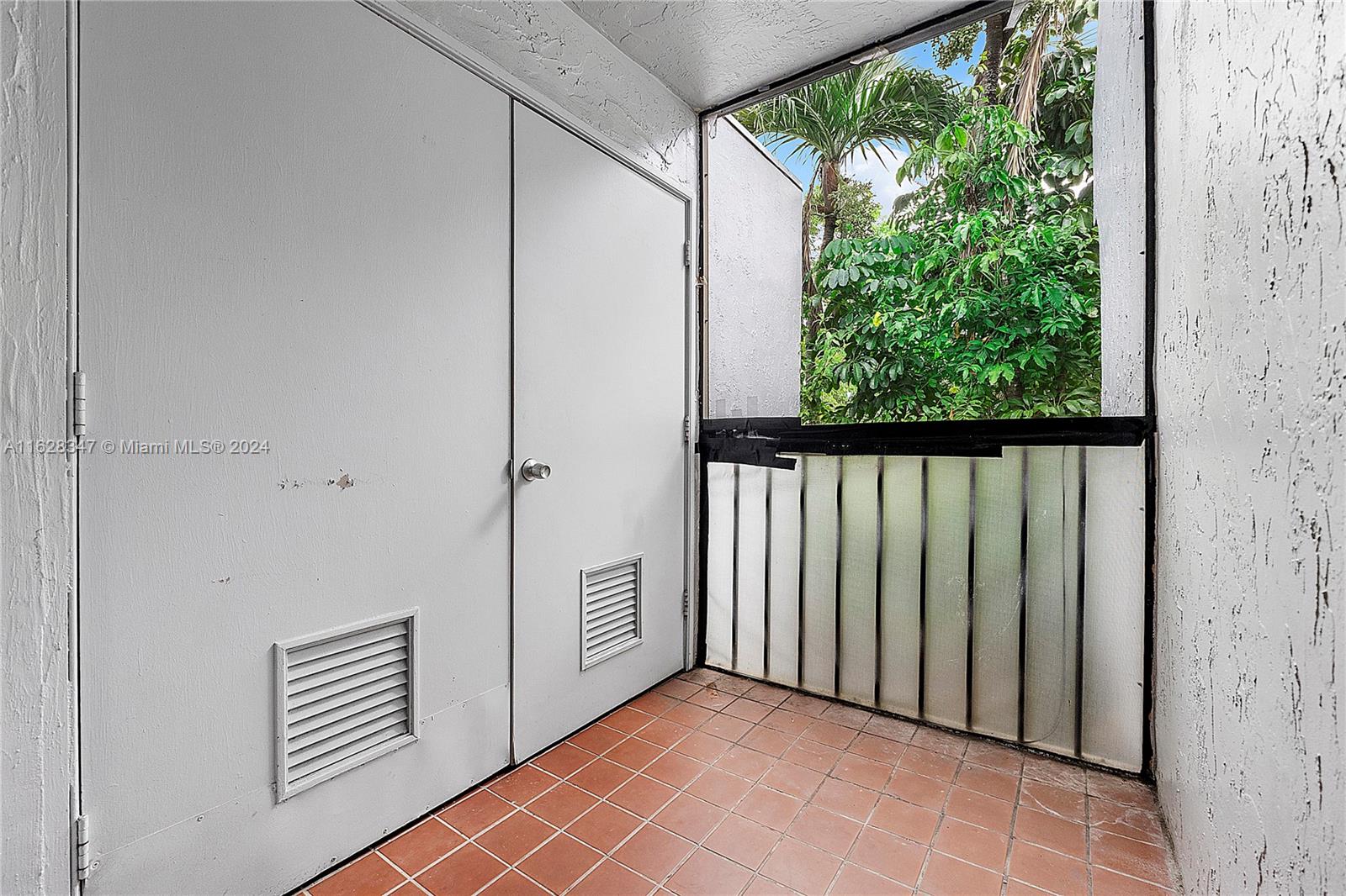 2738 S University Dr # 15B