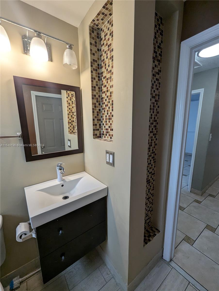 5721 NW 54th Ln # 5721