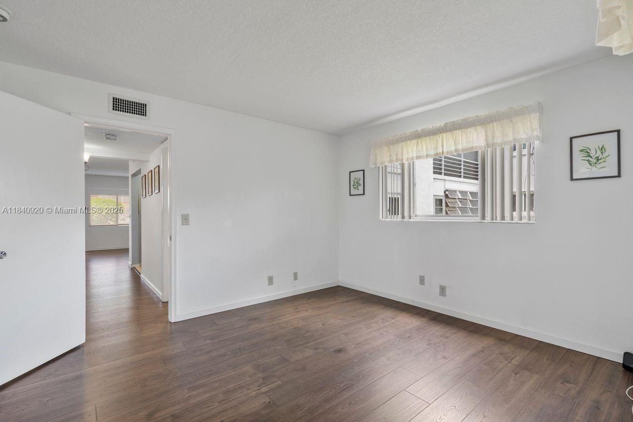 3360 Lake Osborne Dr # 104