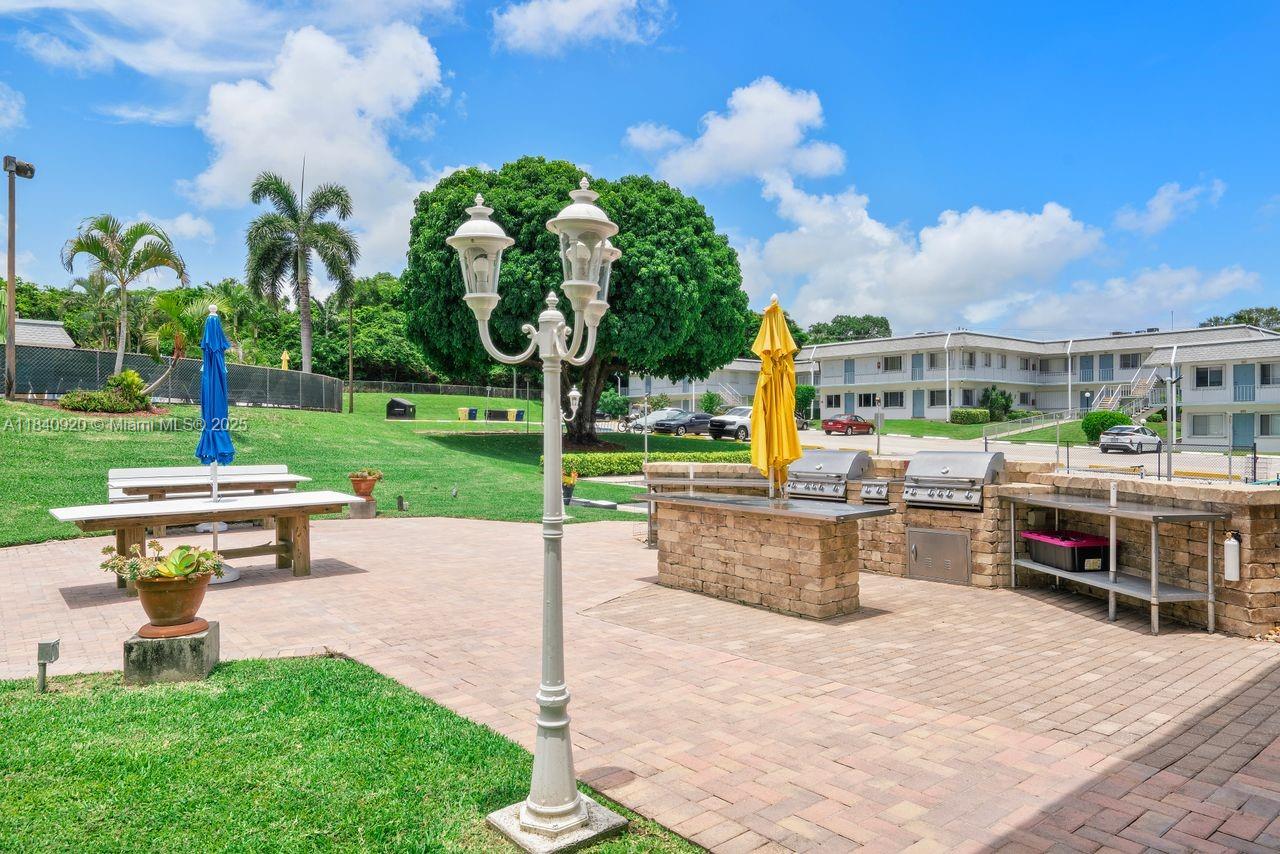 3360 Lake Osborne Dr # 104