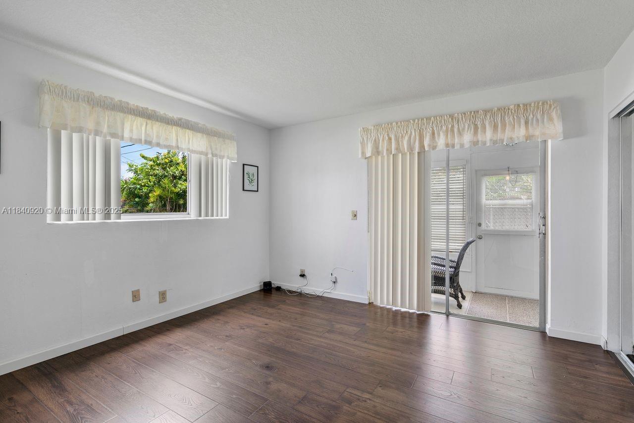 3360 Lake Osborne Dr # 104