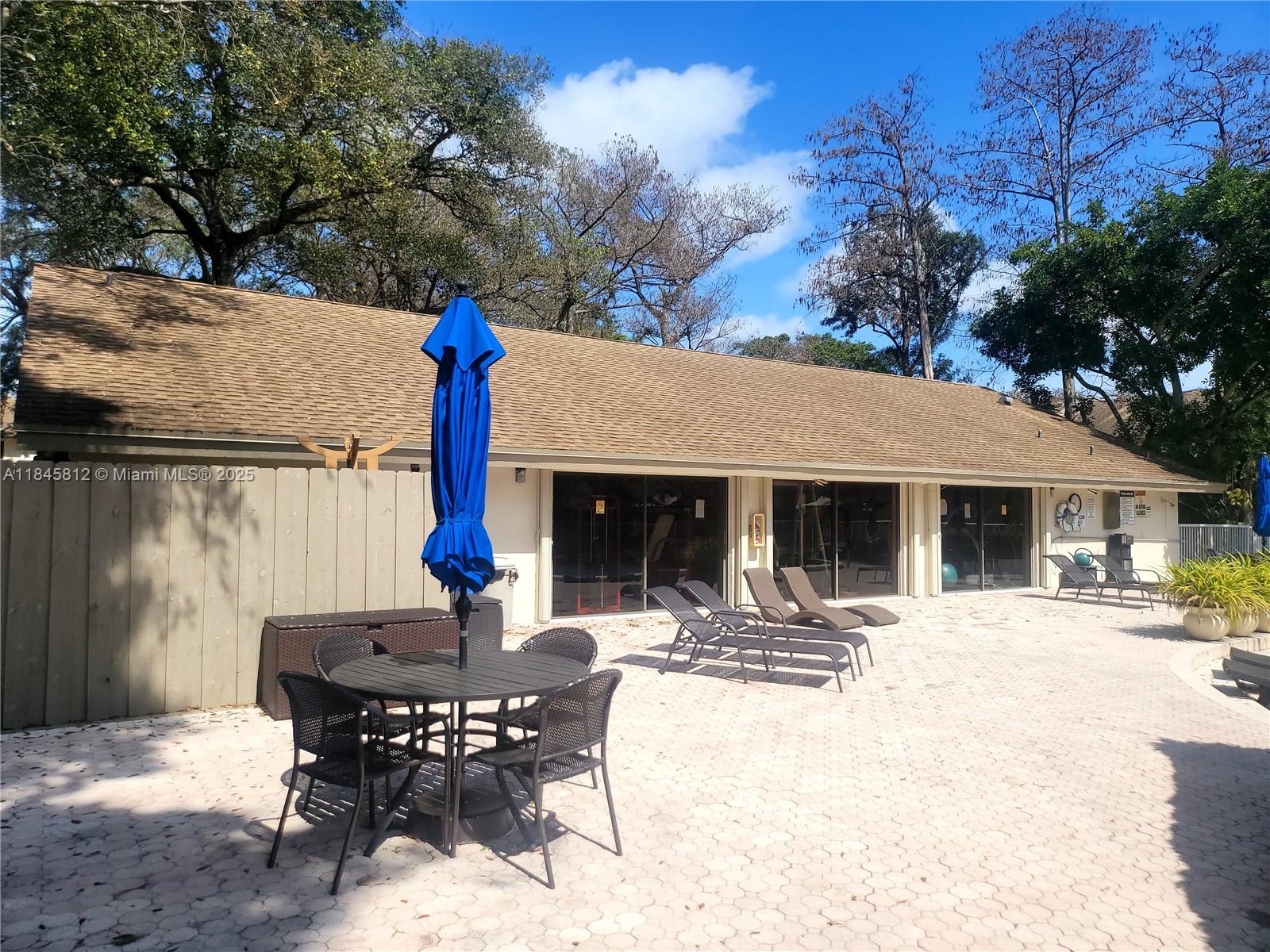 3078 S Oakland Forest Dr # 605