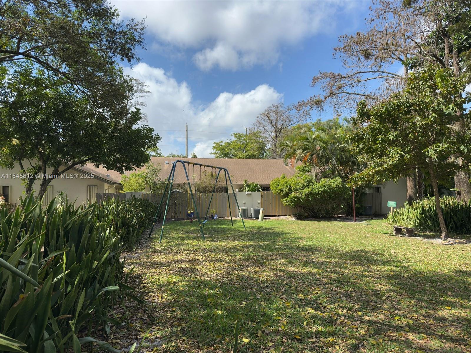 3078 S Oakland Forest Dr # 605