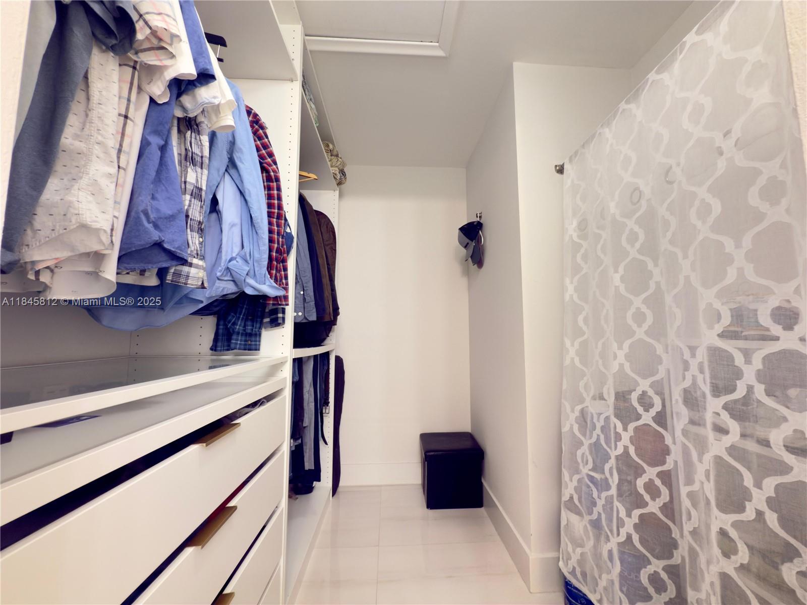 3078 S Oakland Forest Dr # 605