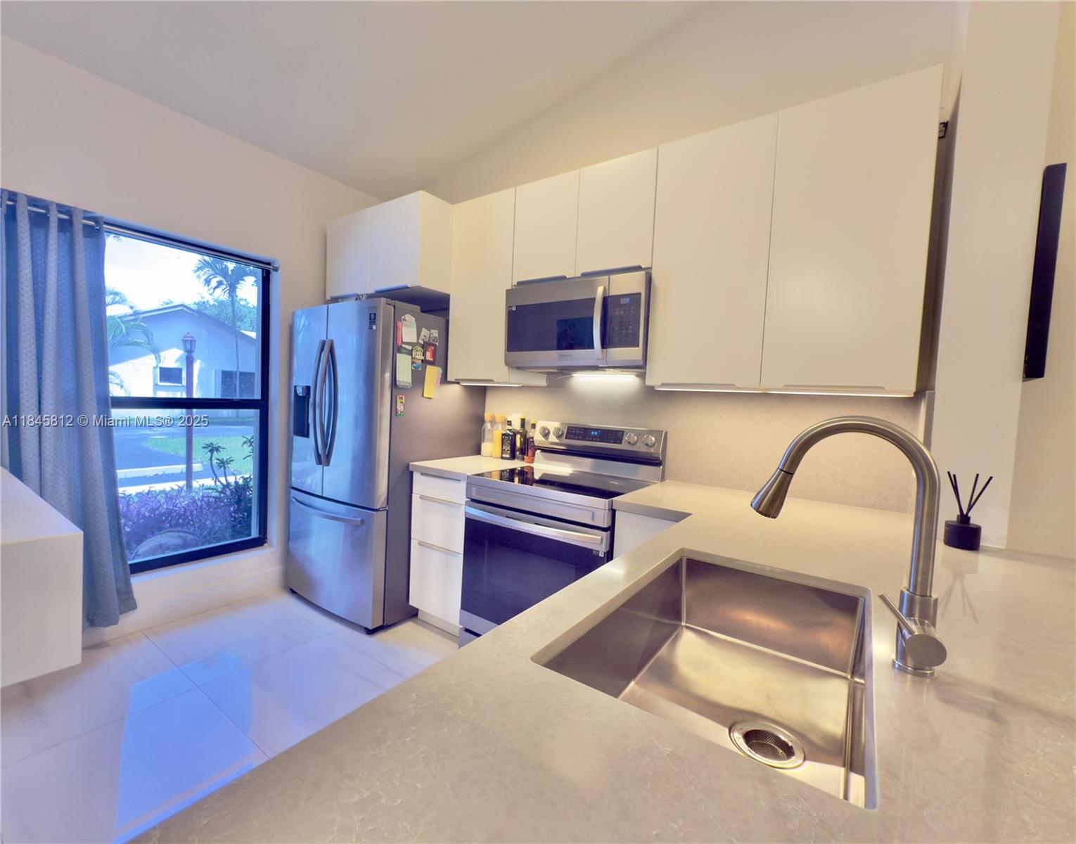 3078 S Oakland Forest Dr # 605