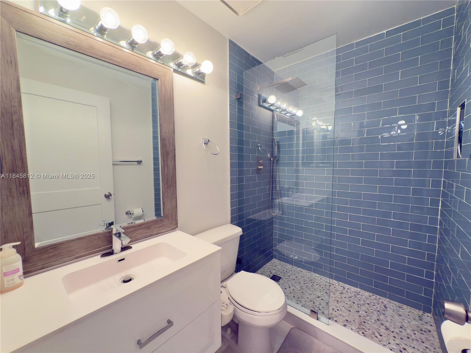 3078 S Oakland Forest Dr # 605