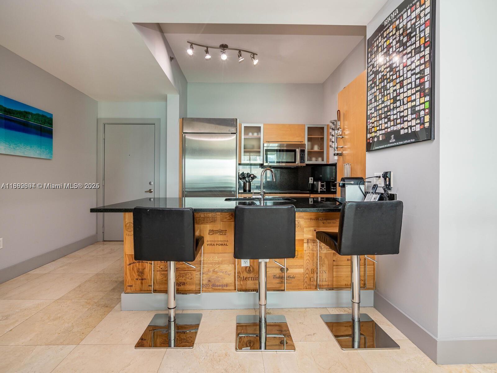 950 Brickell Bay Dr # 4104