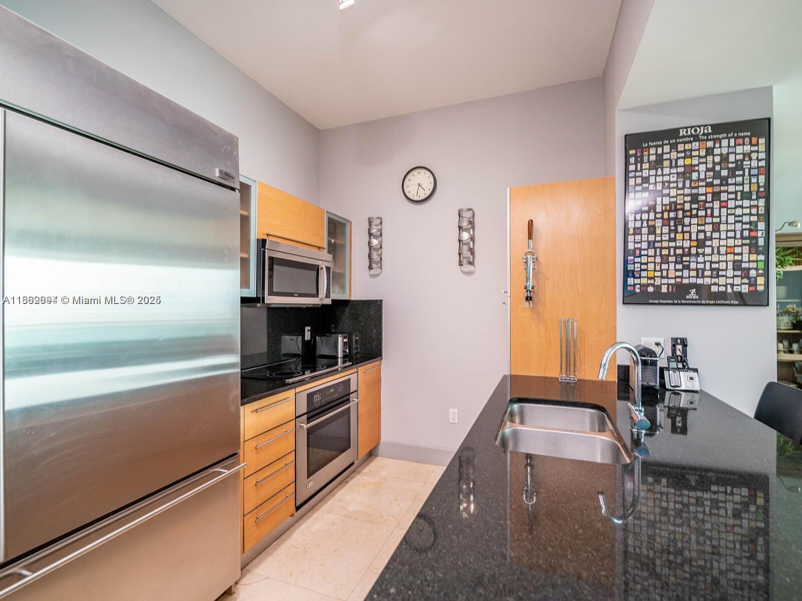 950 Brickell Bay Dr # 4104