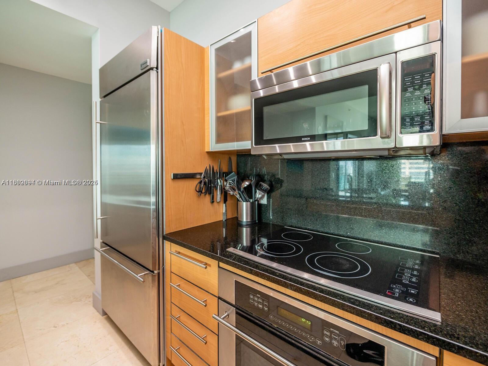 950 Brickell Bay Dr # 4104