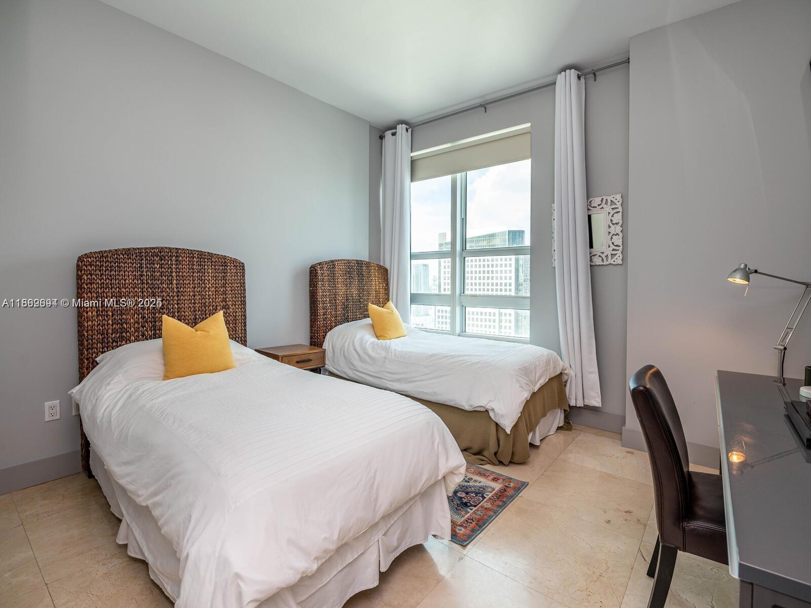 950 Brickell Bay Dr # 4104