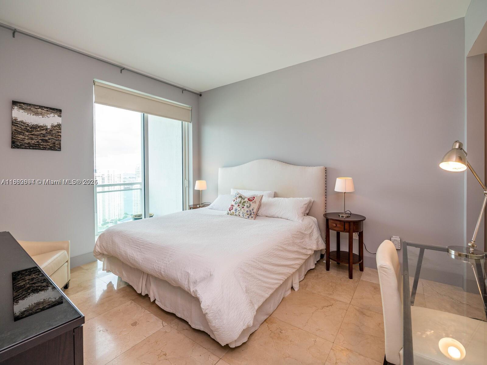 950 Brickell Bay Dr # 4104