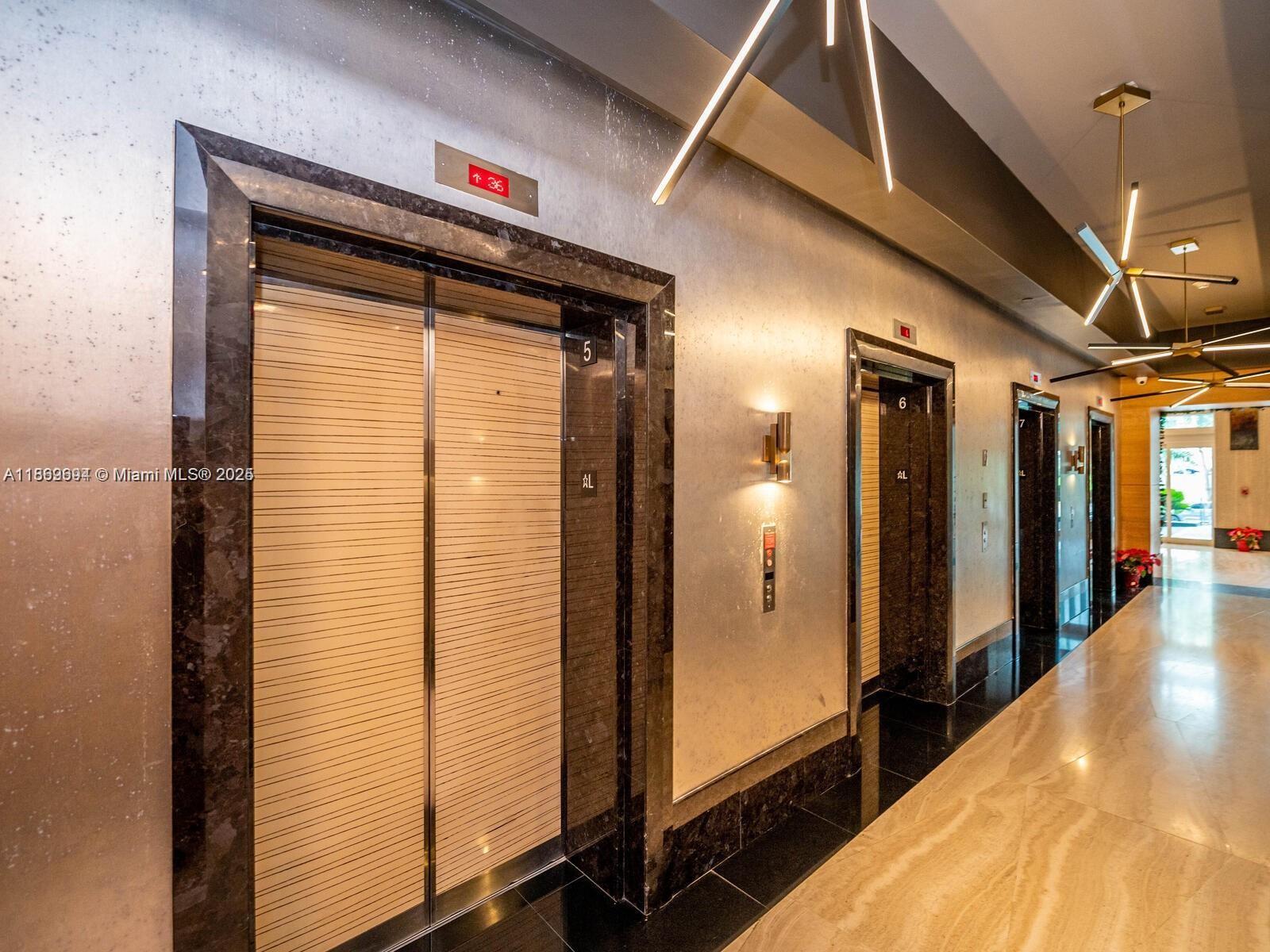 950 Brickell Bay Dr # 4104