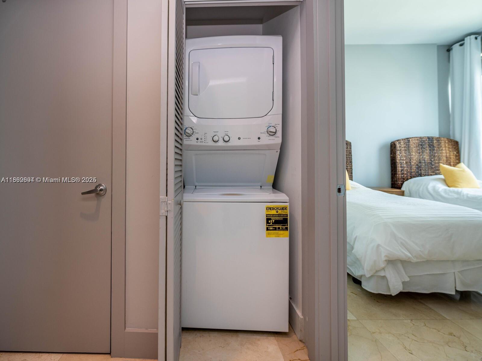 950 Brickell Bay Dr # 4104