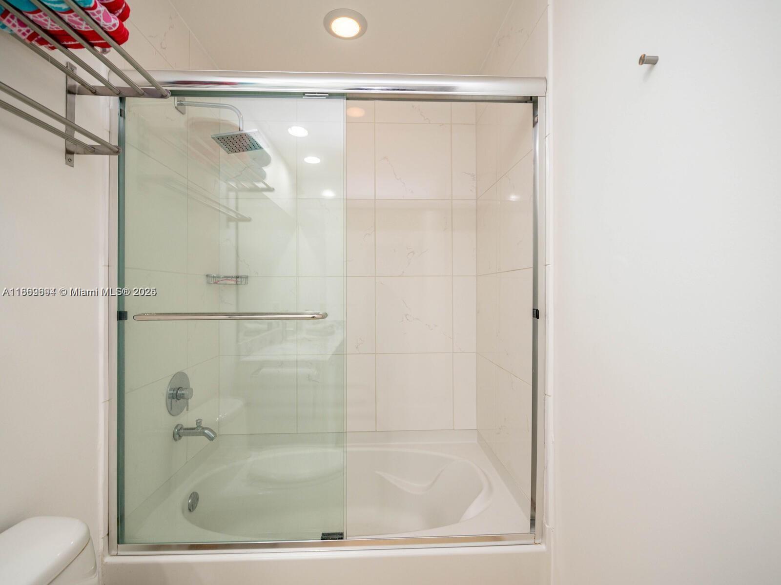 950 Brickell Bay Dr # 4104