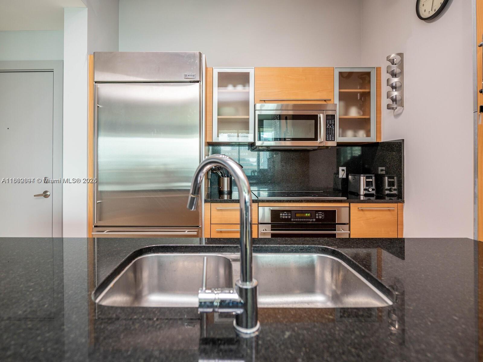 950 Brickell Bay Dr # 4104