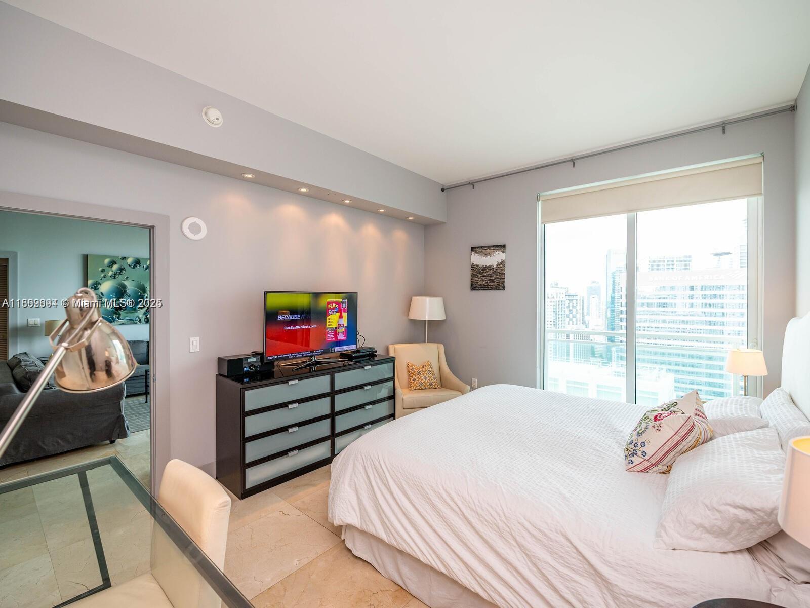 950 Brickell Bay Dr # 4104