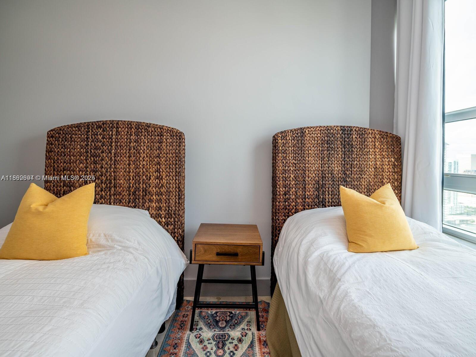 950 Brickell Bay Dr # 4104