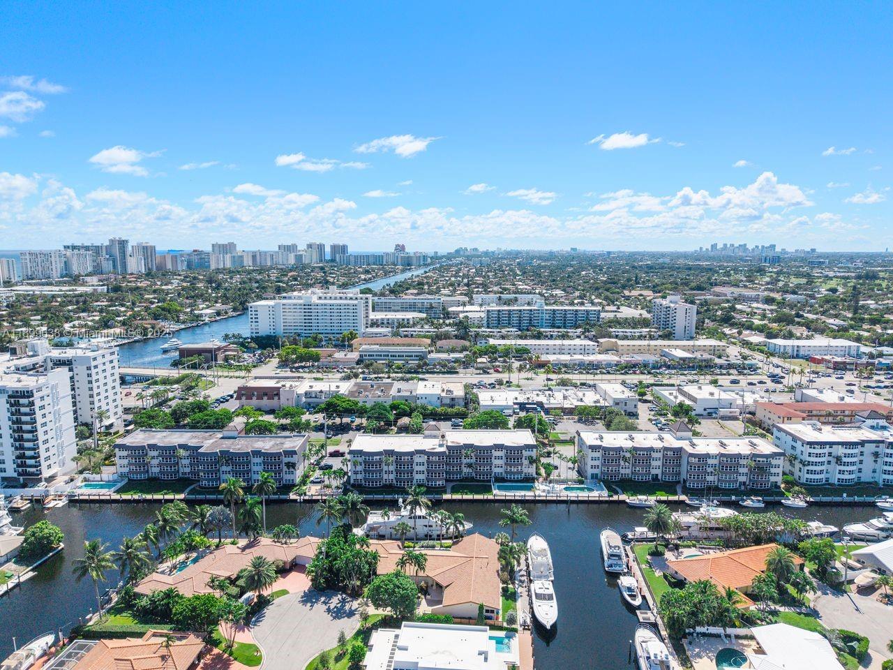 3111 NE 51st St # 202C