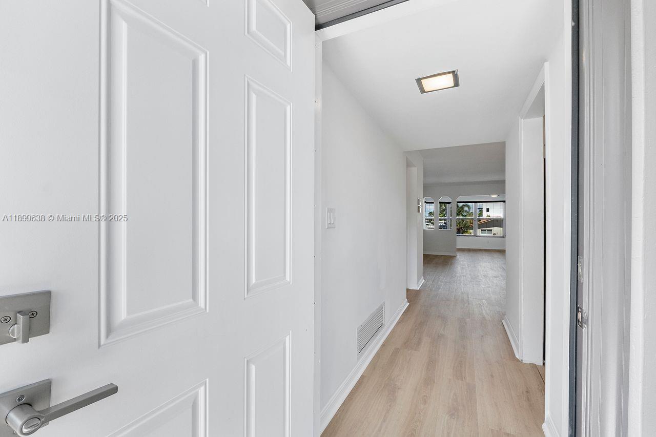 3111 NE 51st St # 202C