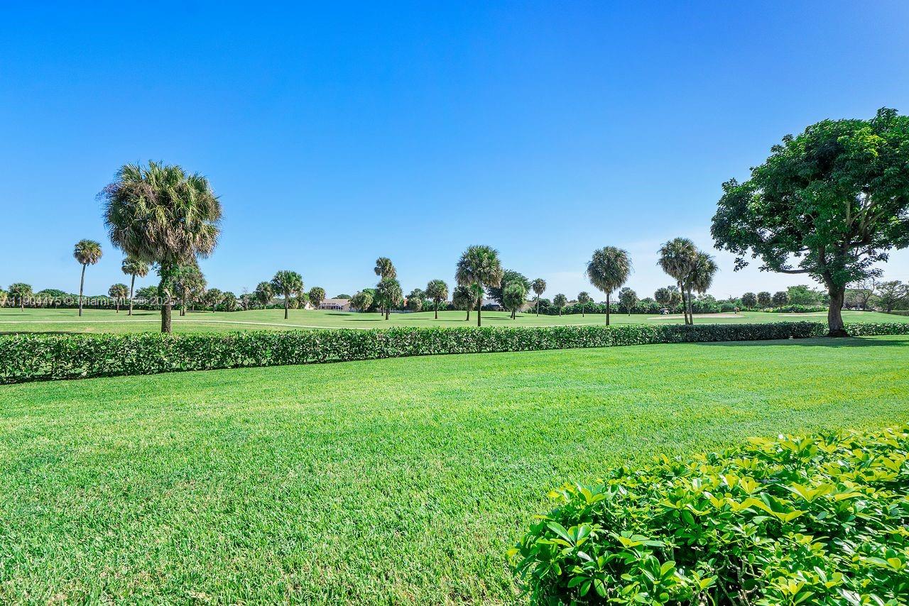 23249 N Barwood Ln N # 102