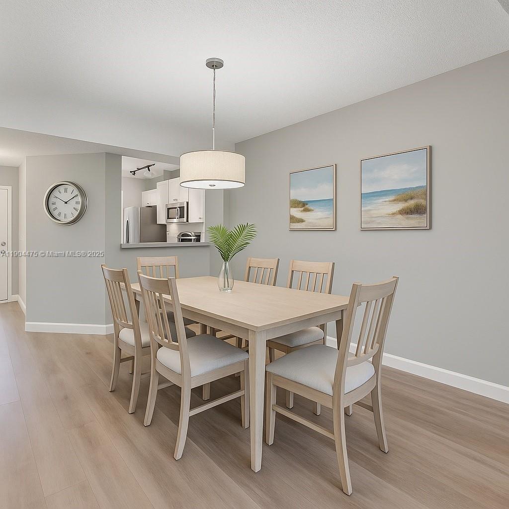 23249 N Barwood Ln N # 102