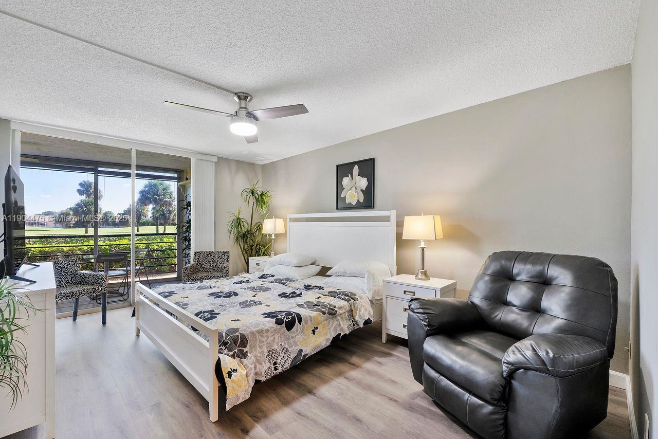 23249 N Barwood Ln N # 102