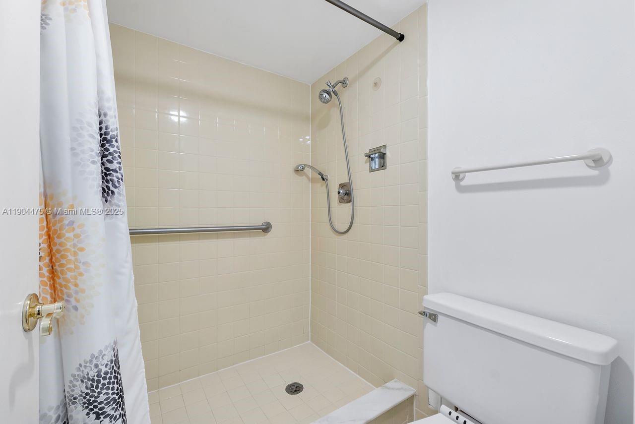 23249 N Barwood Ln N # 102