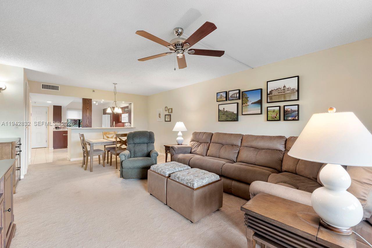 2200 S Cypress Bend Dr # 406