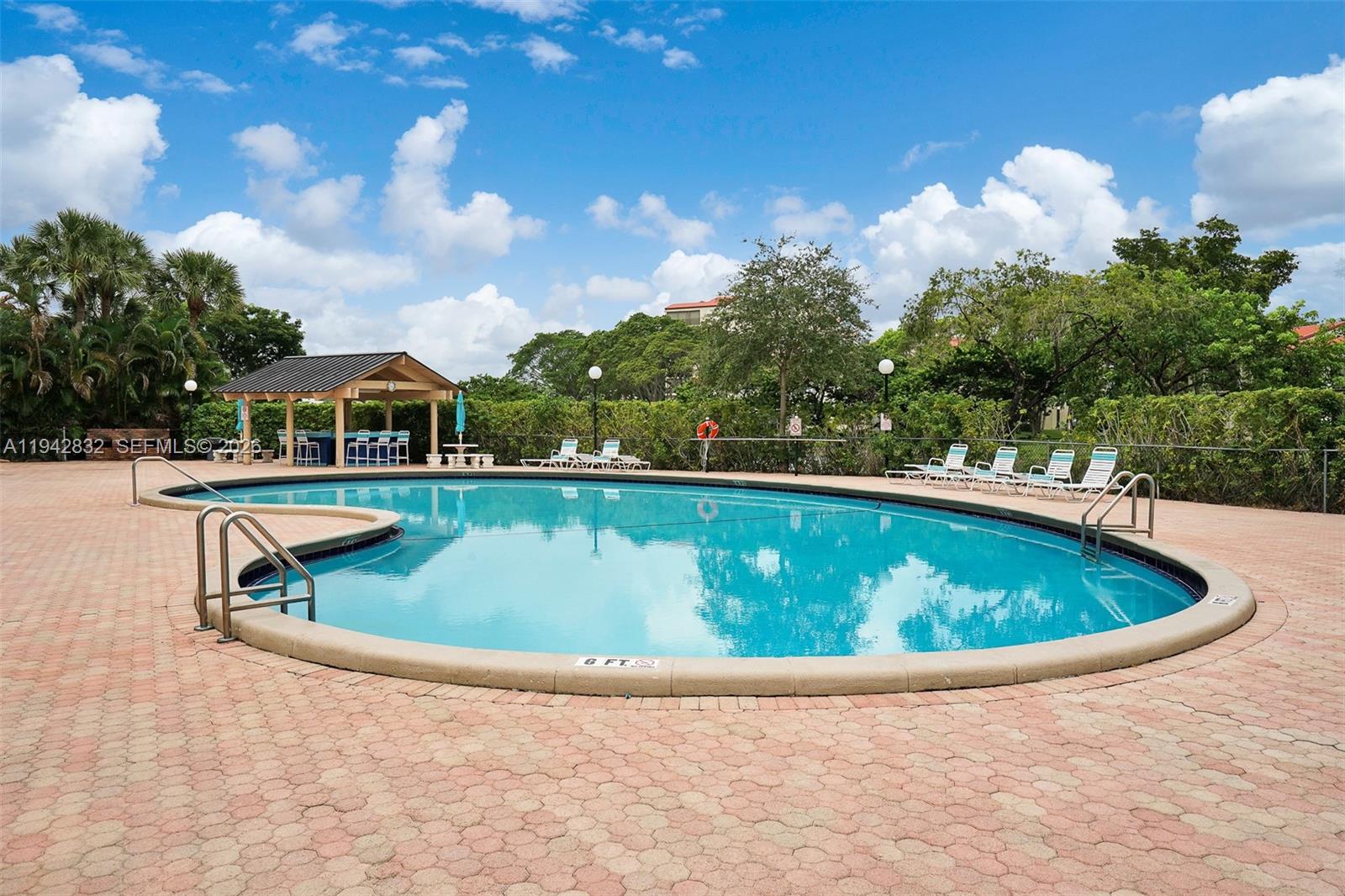 2200 S Cypress Bend Dr # 406