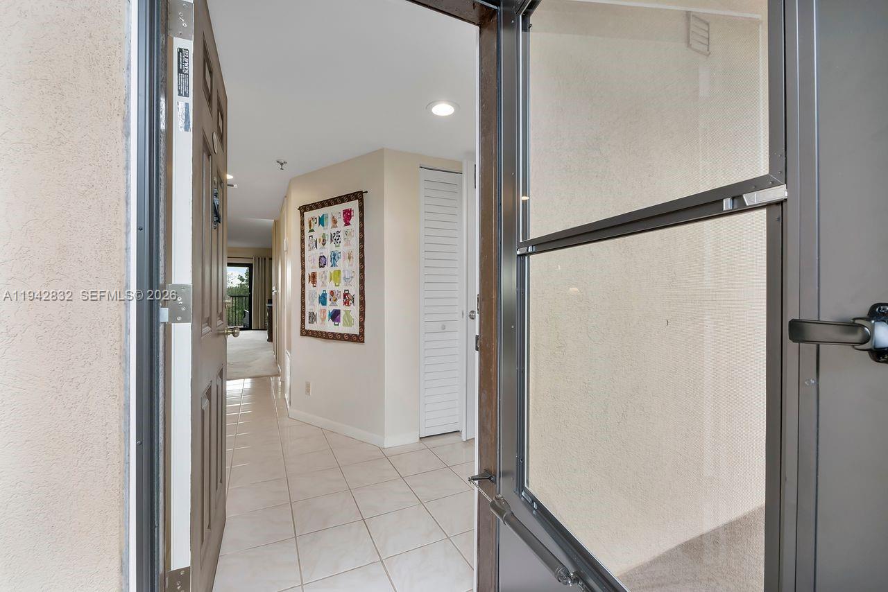 2200 S Cypress Bend Dr # 406