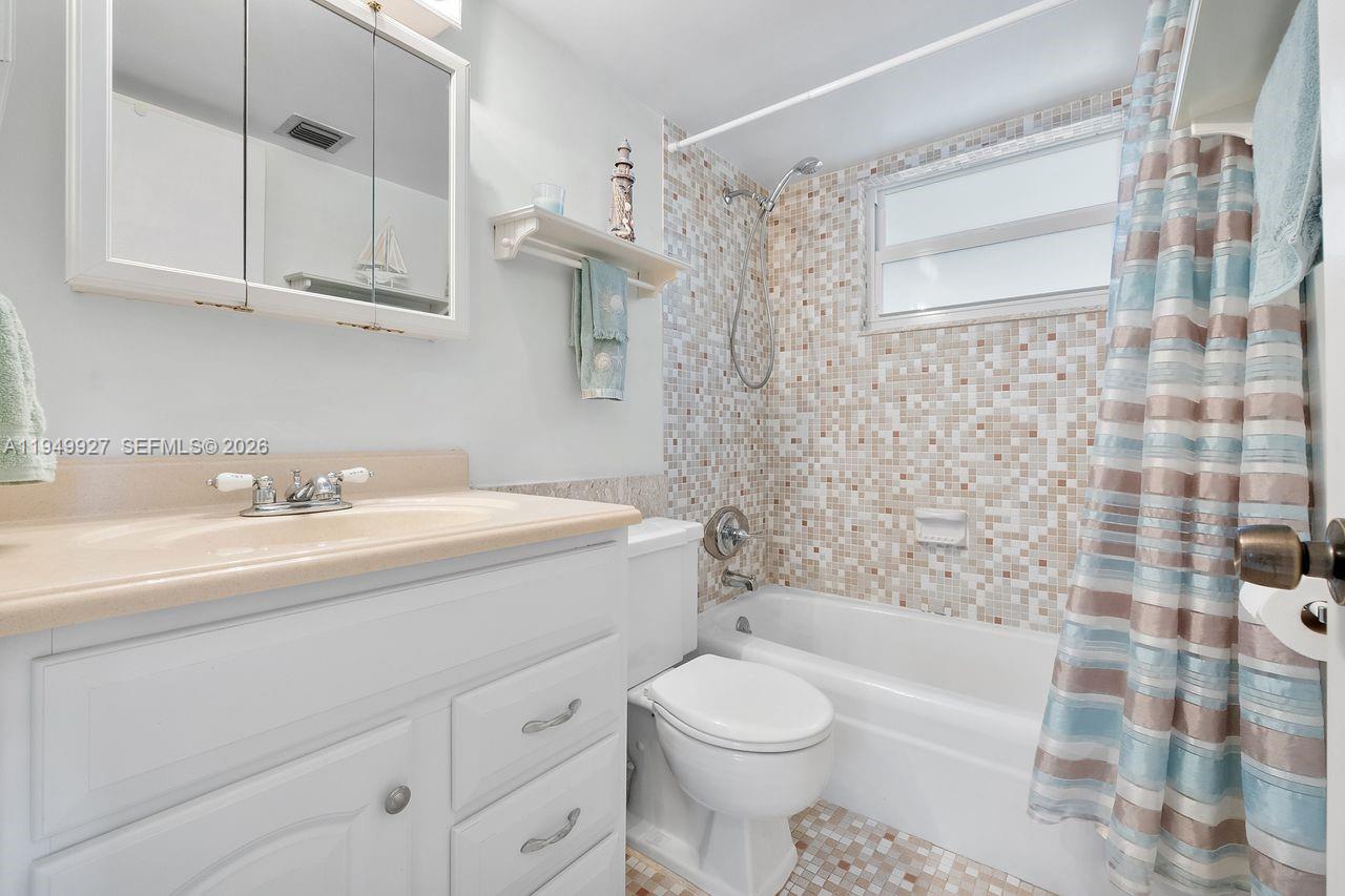 201 N Ocean Blvd # 112