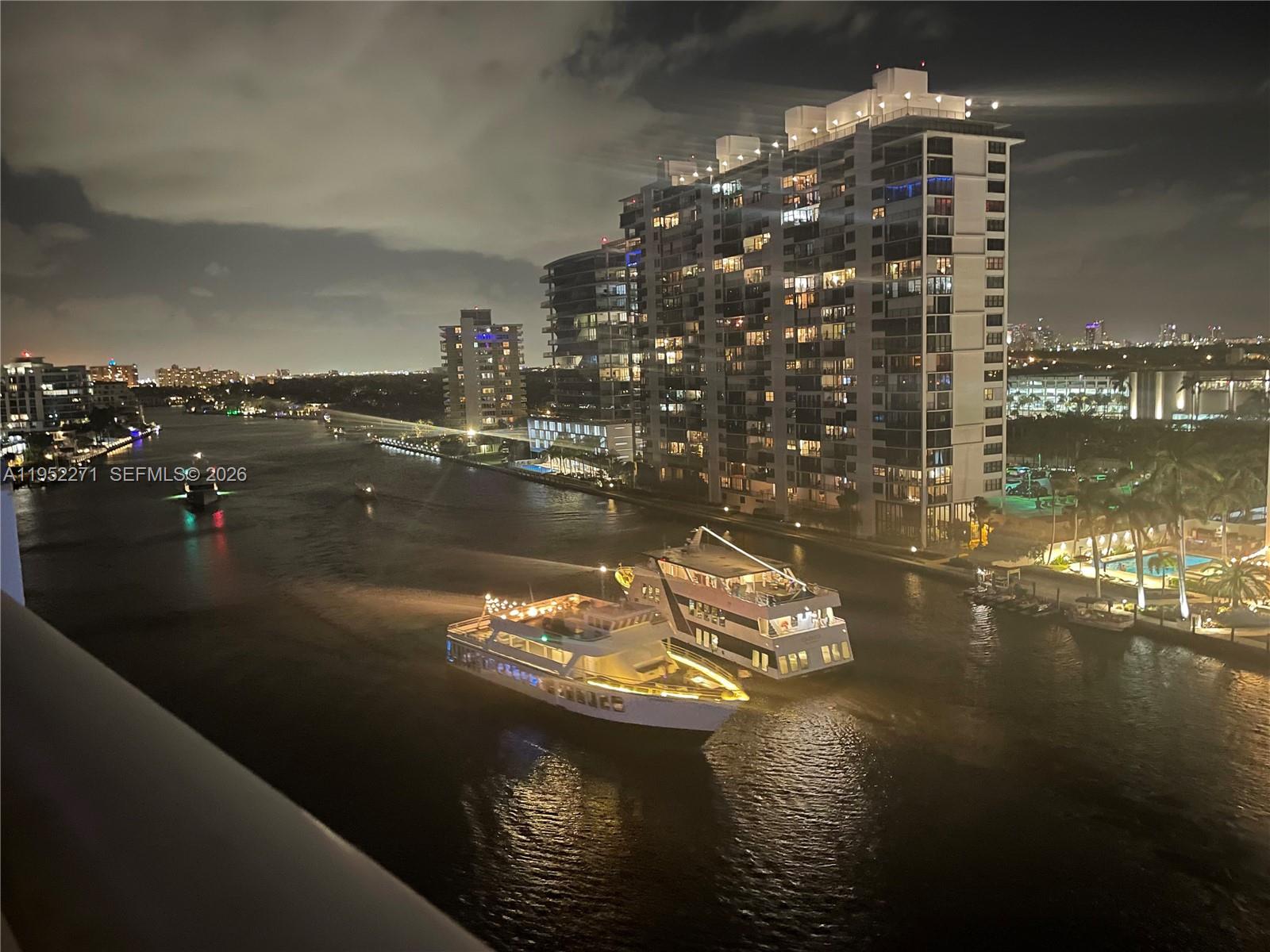 2800 E Sunrise Blvd # 11C