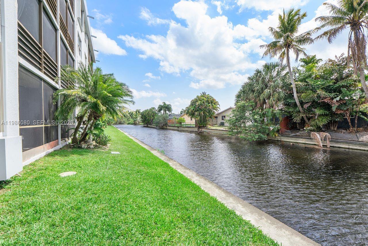 109 Royal Park Dr # 2F