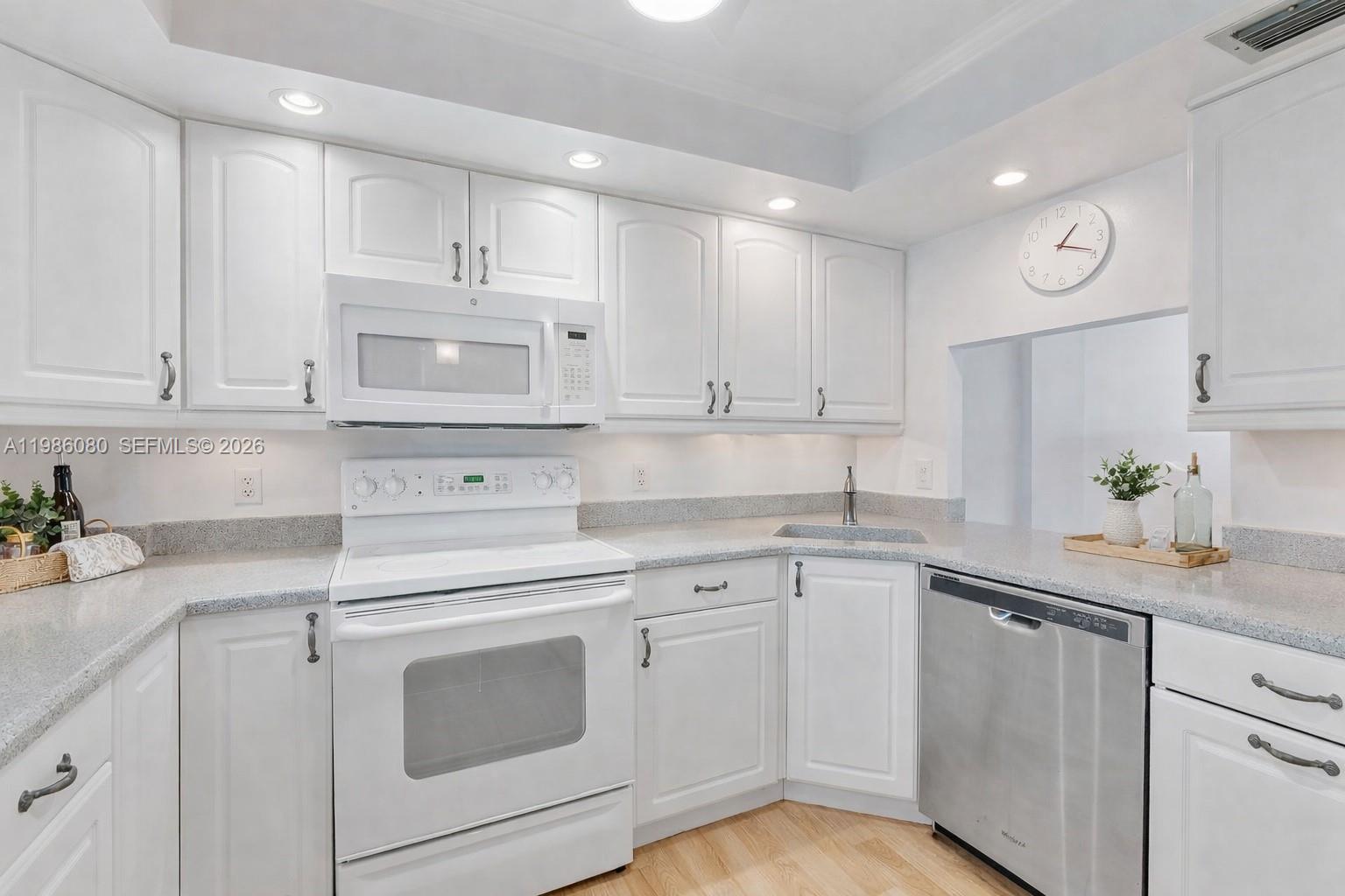 109 Royal Park Dr # 2F