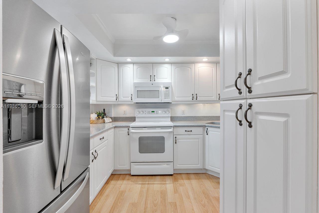 109 Royal Park Dr # 2F