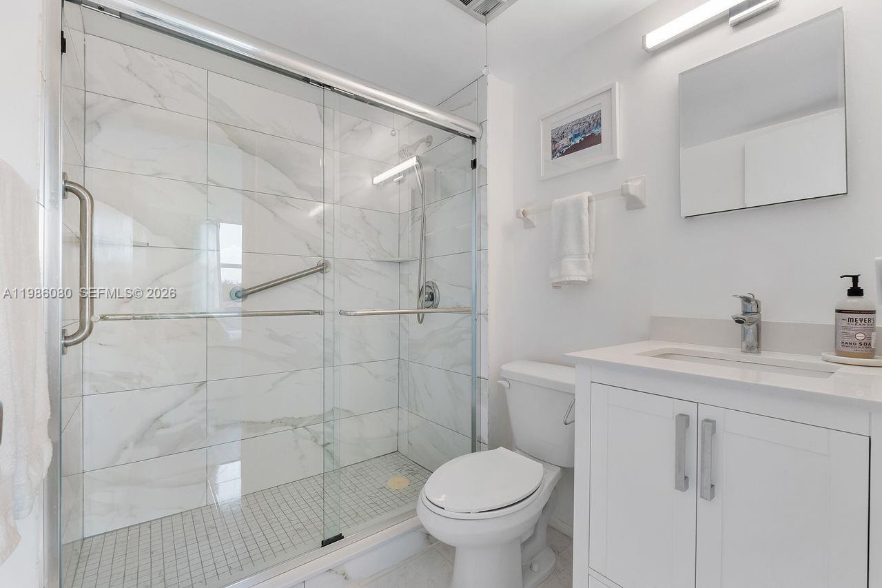 109 Royal Park Dr # 2F