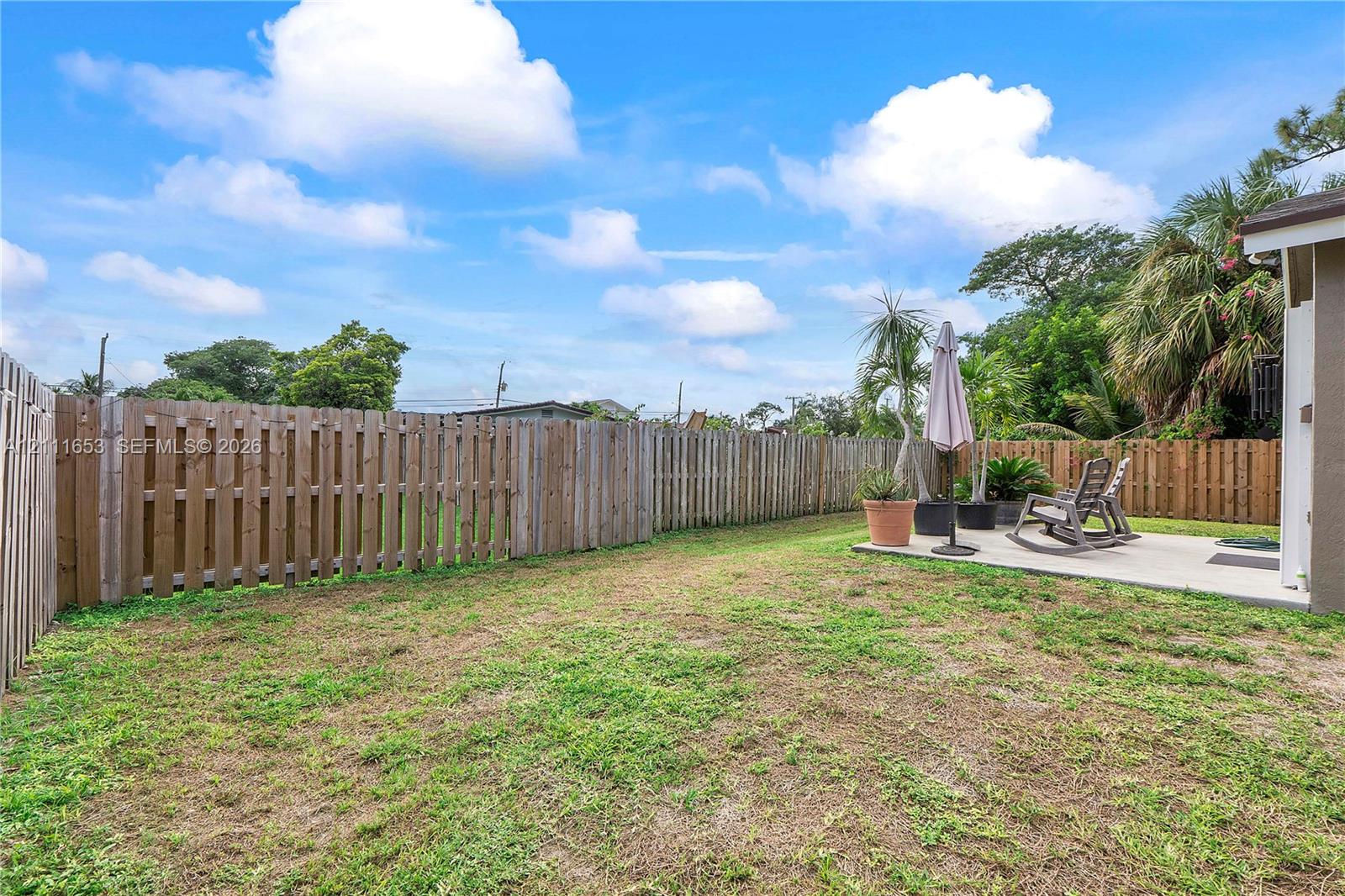 1042 NE 38th St
