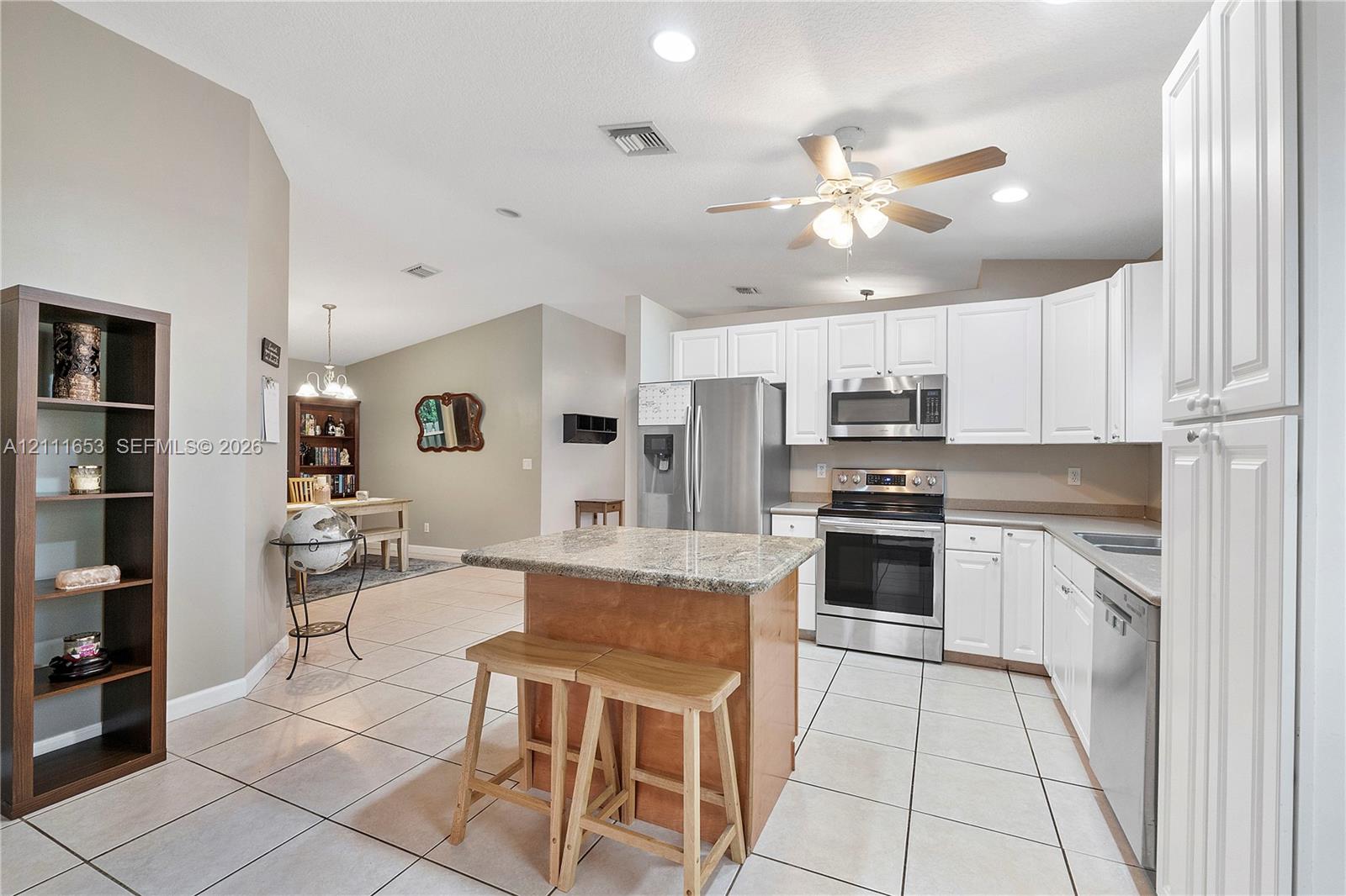 1042 NE 38th St