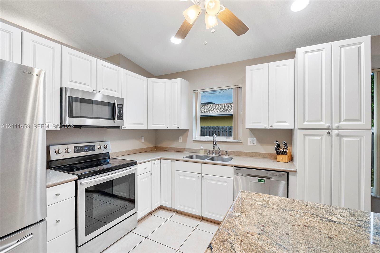 1042 NE 38th St