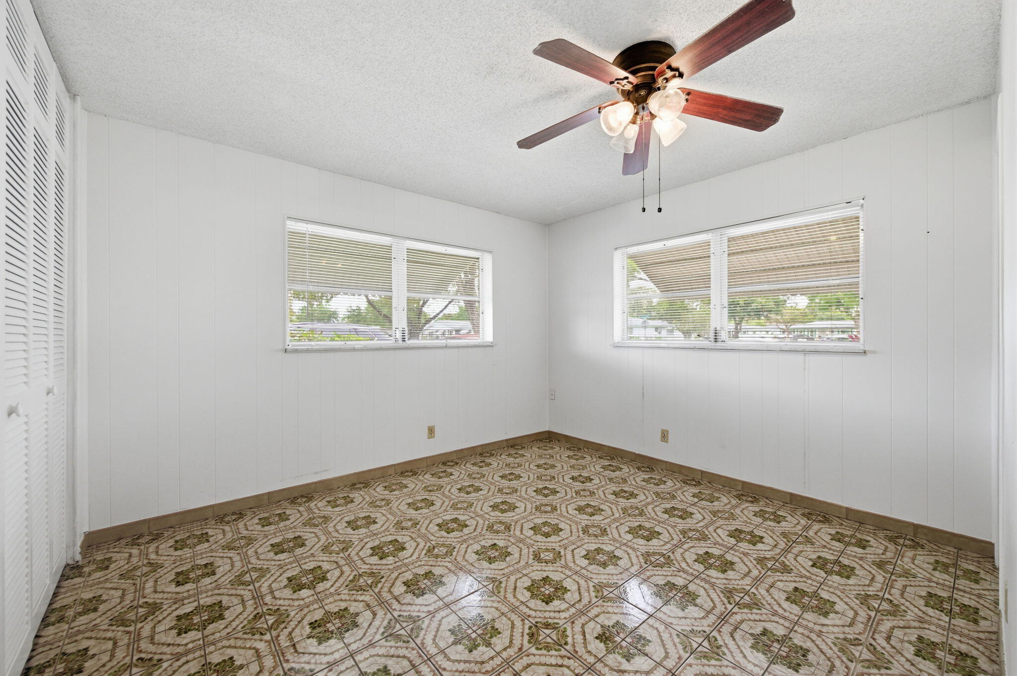 1043 NW 85th Avenue B-4