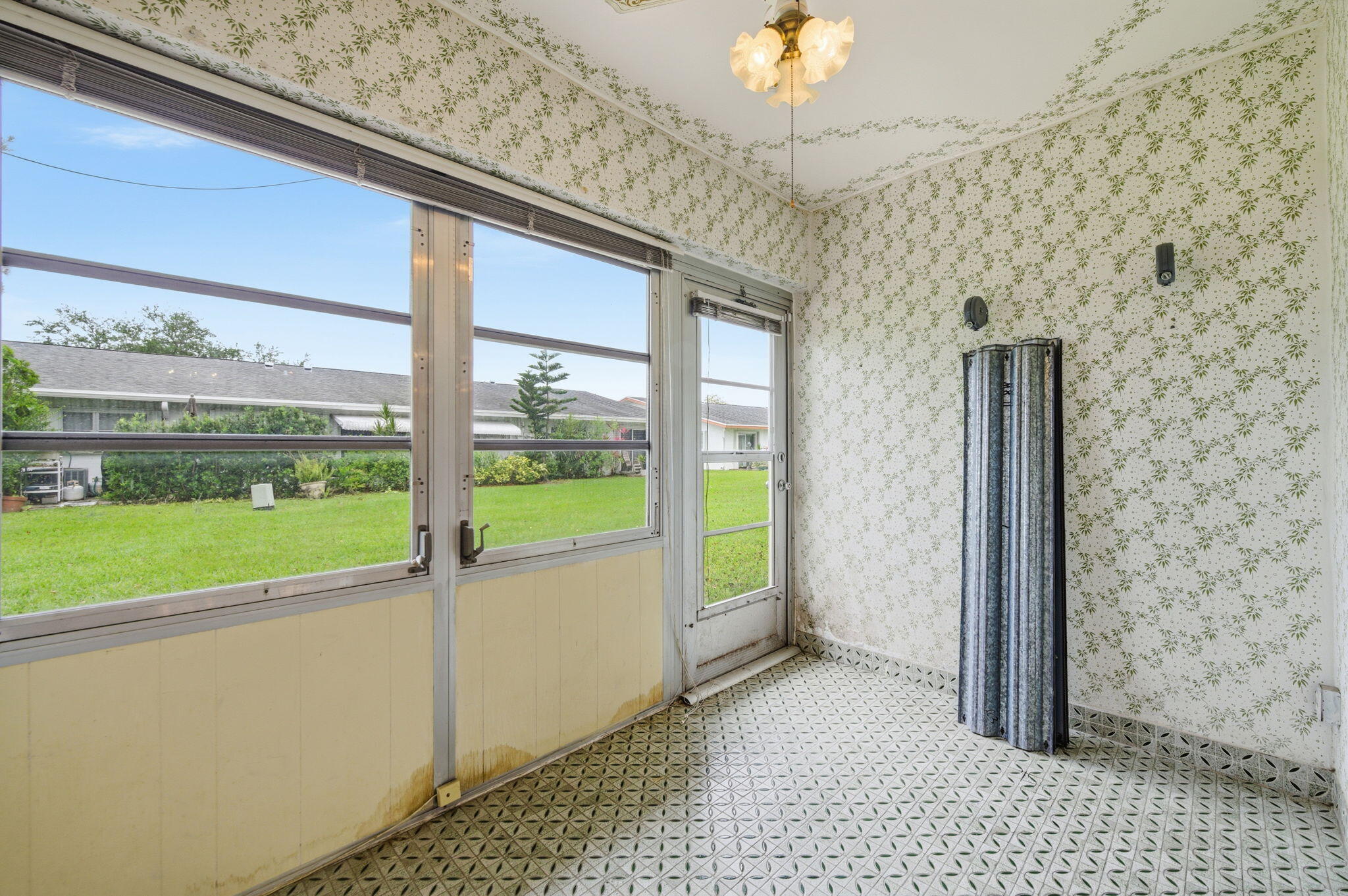 1043 NW 85th Avenue B-4