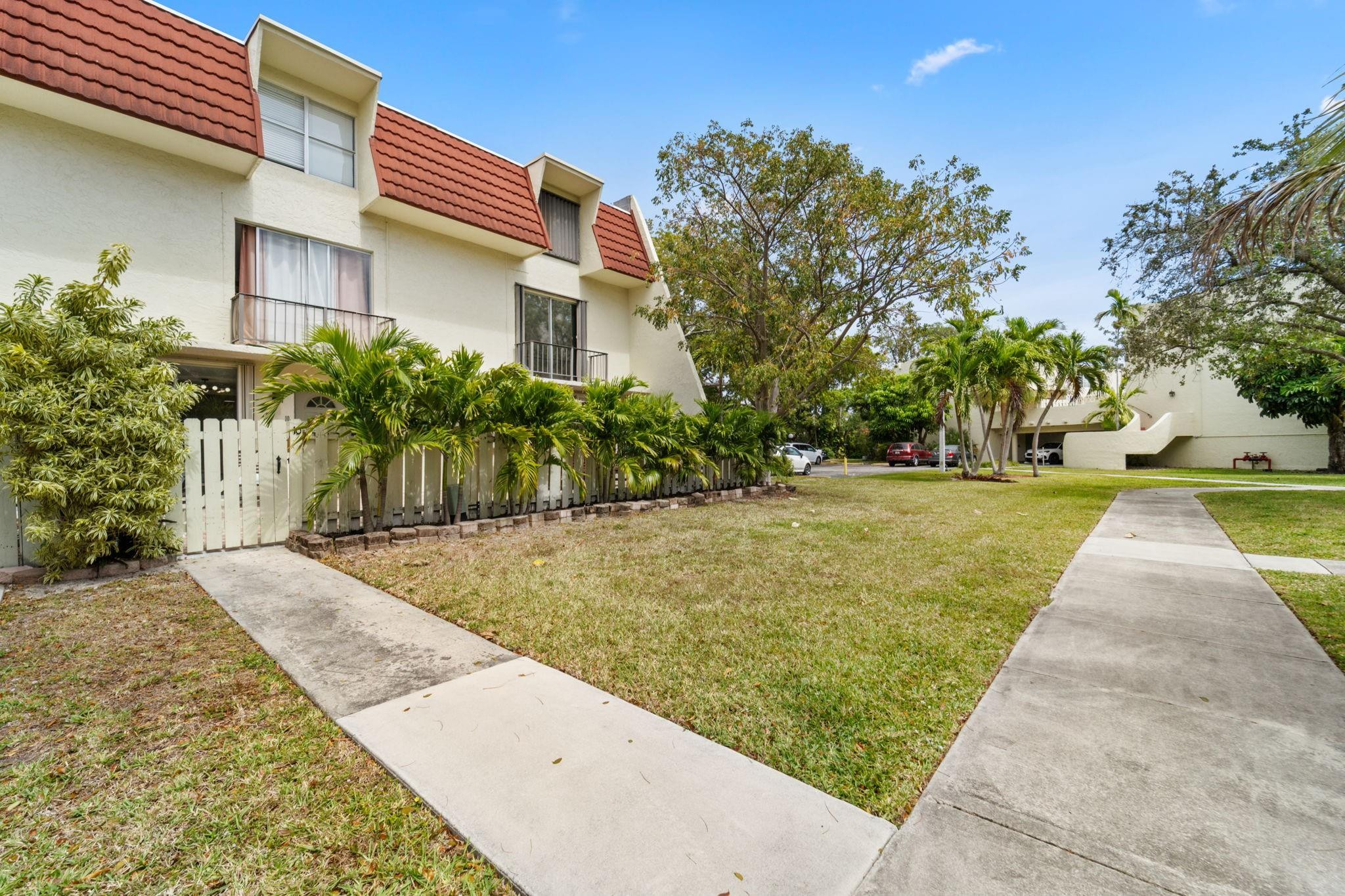 1655 NE 115TH Street 10B
