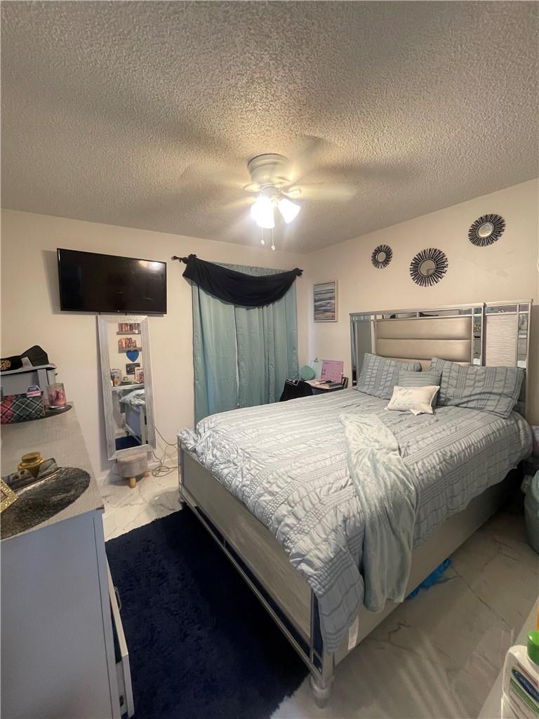 207 Lake Pointe Dr 203