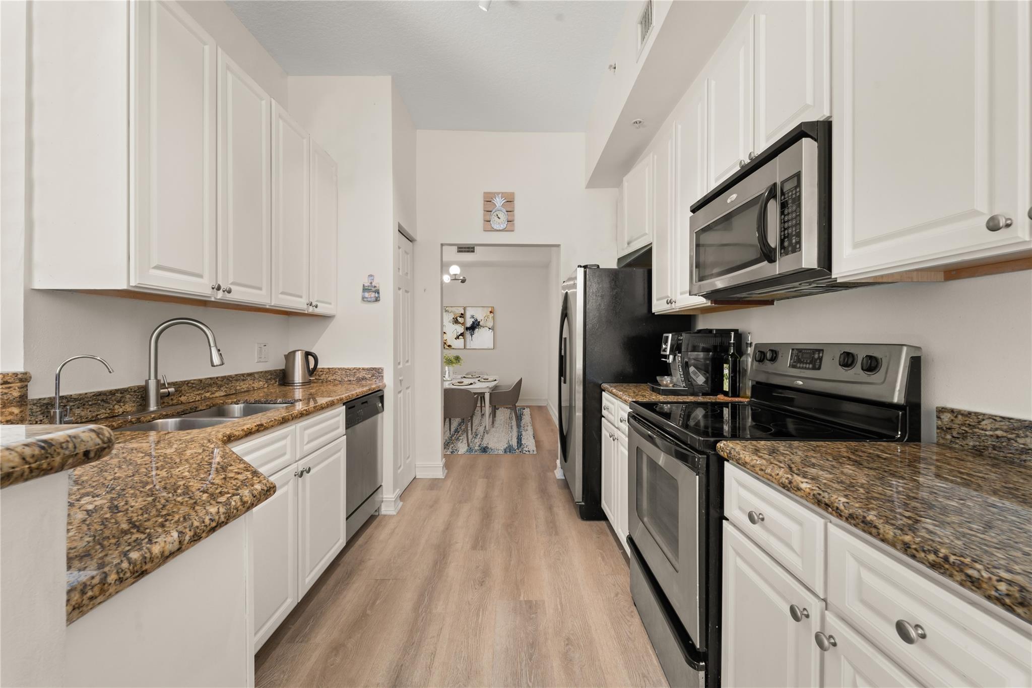 3001 NE 185th St 323