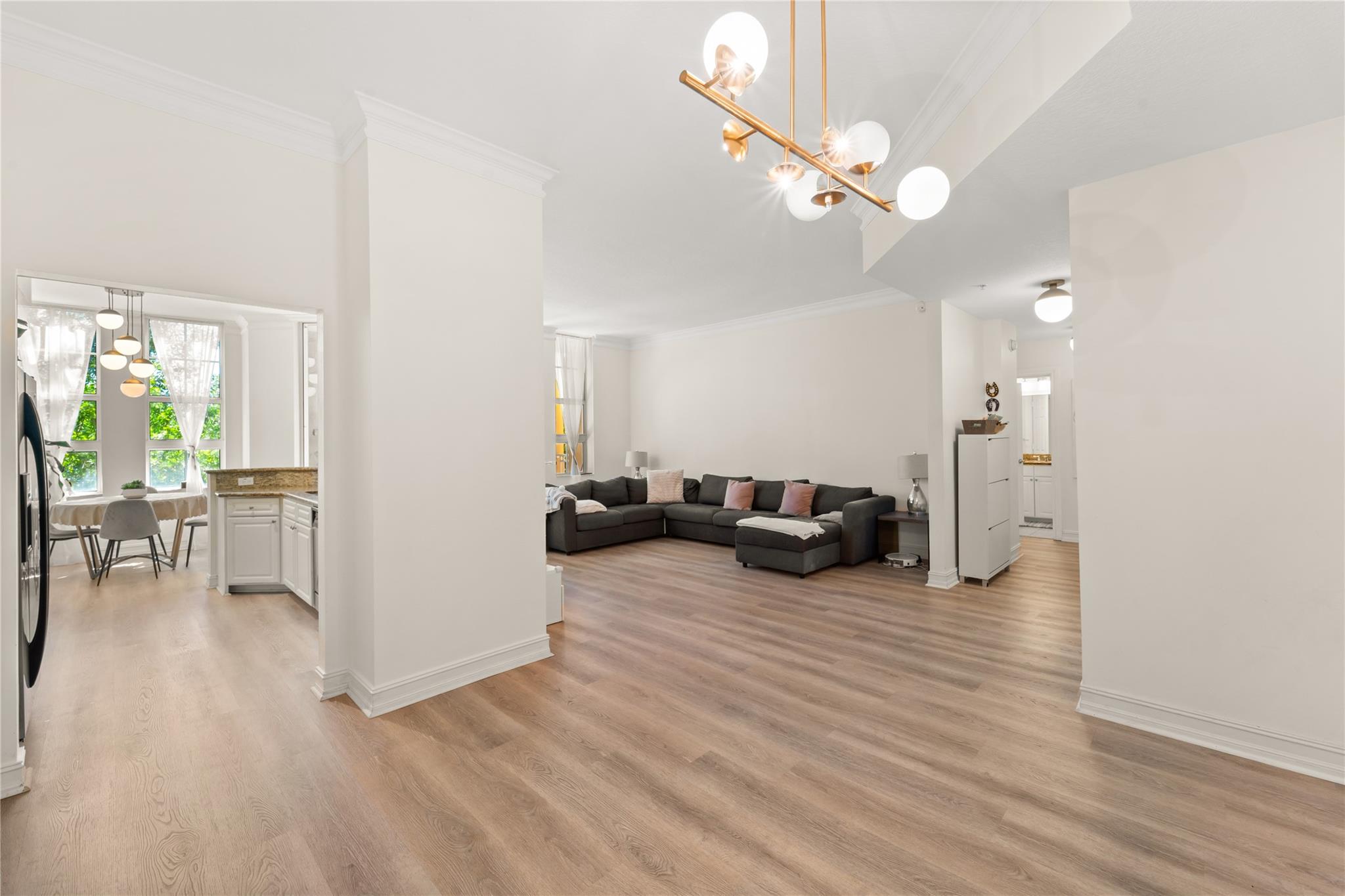 3001 NE 185th St 323