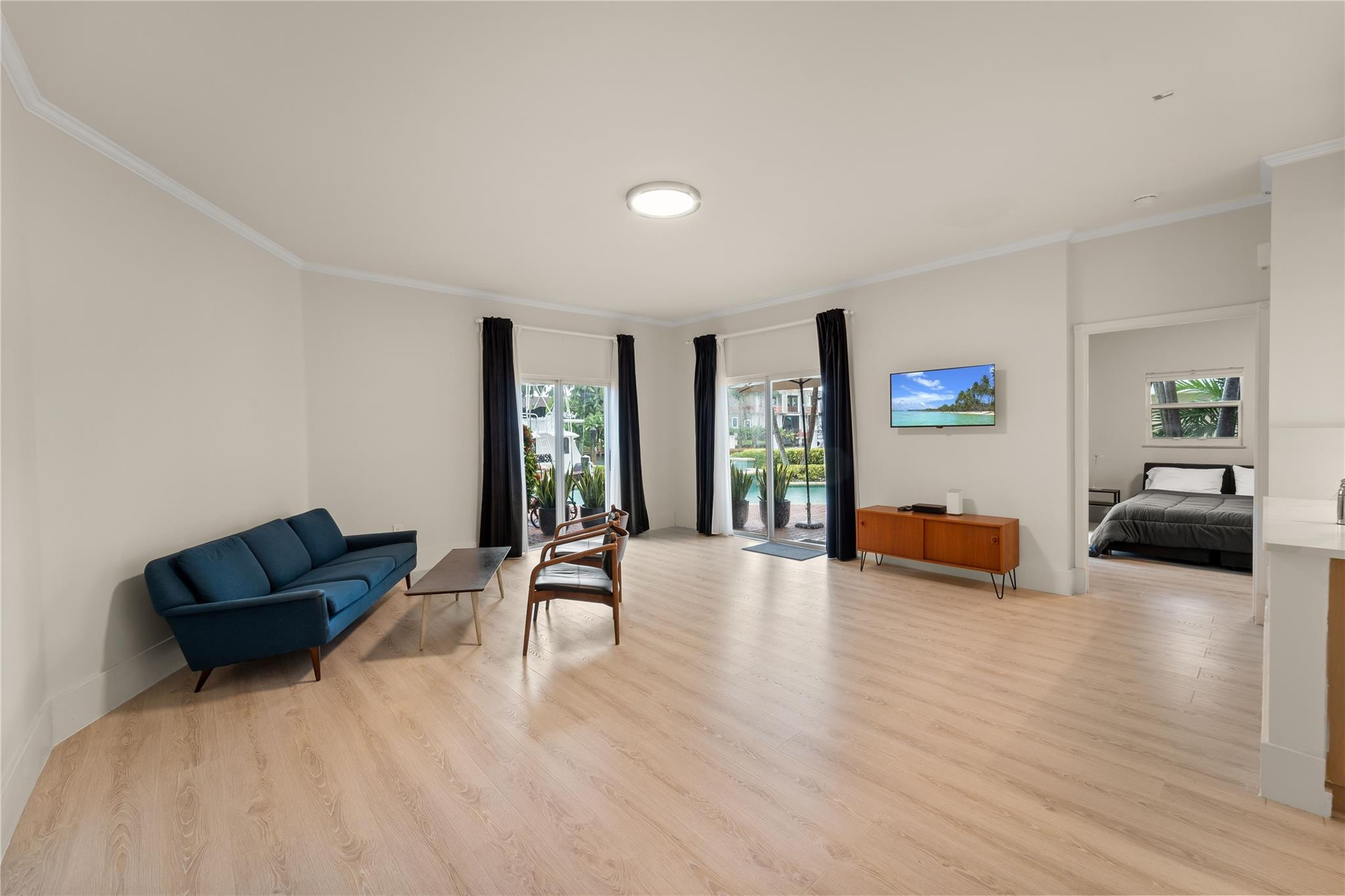 70 Isle Of Venice Dr 102