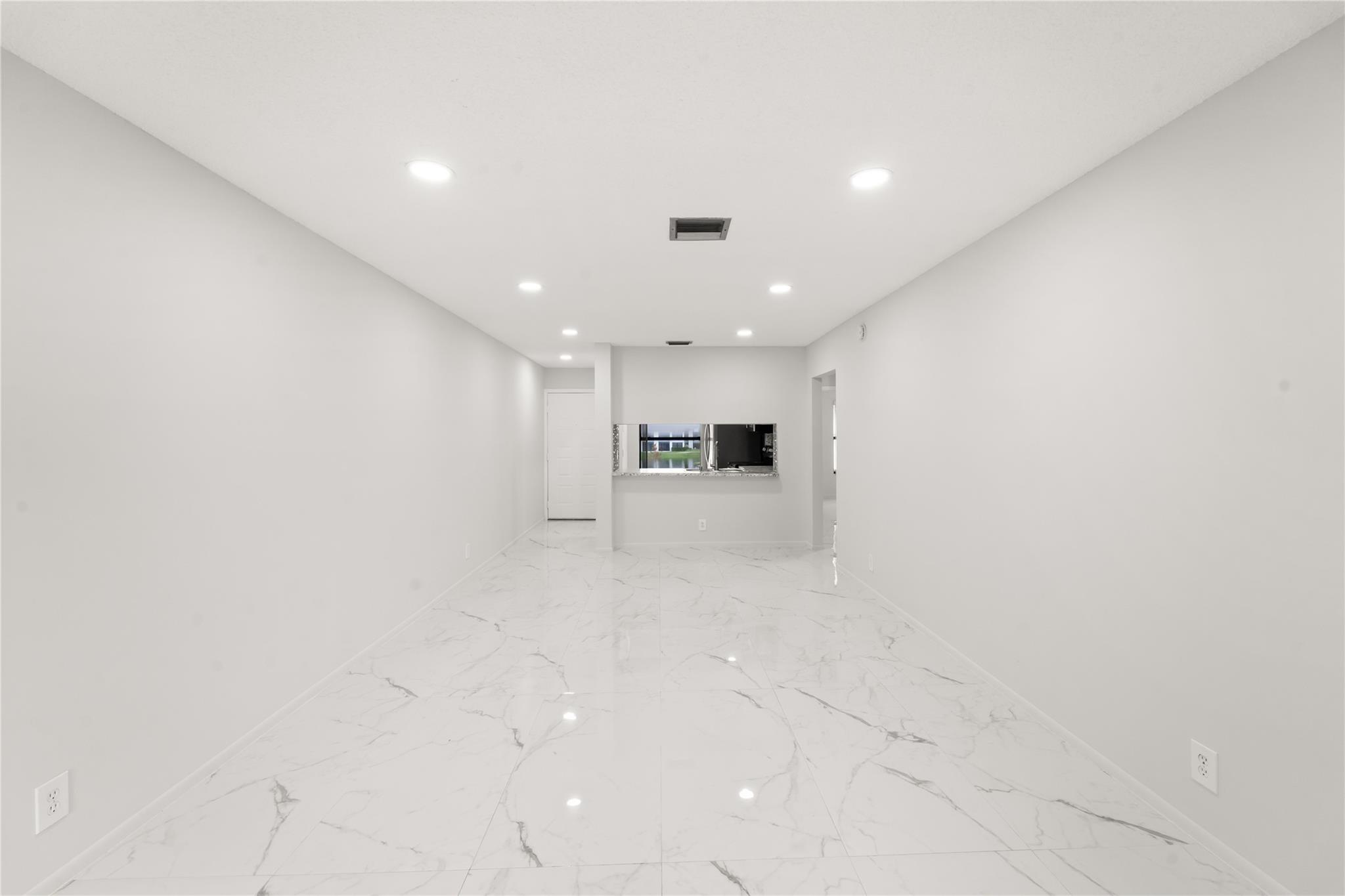 207 Lake Pointe Dr 203