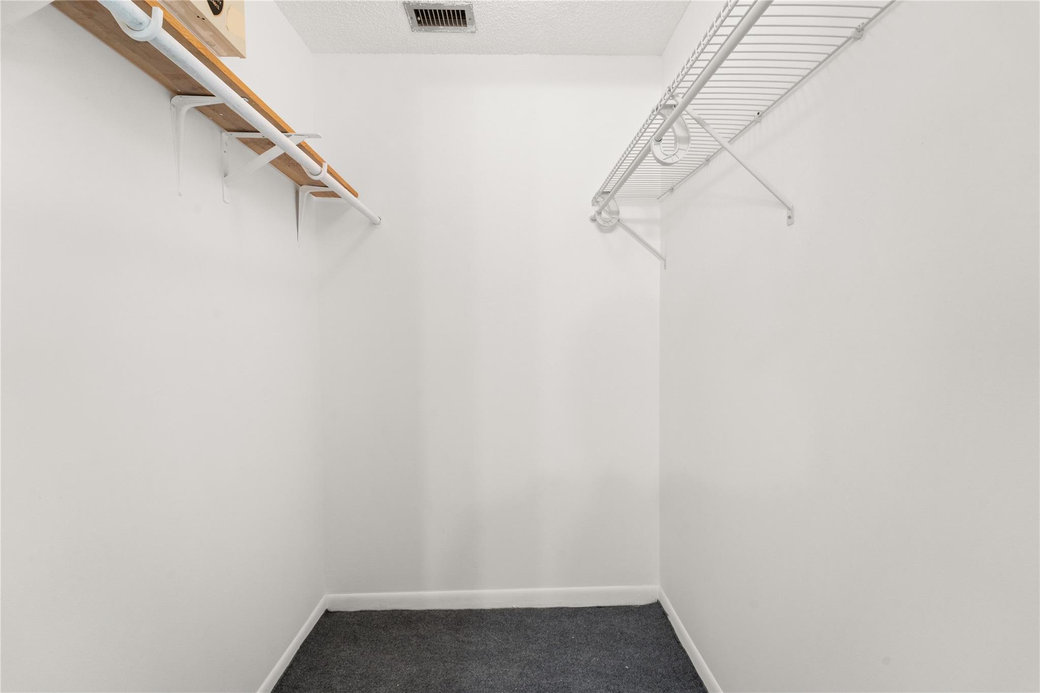 207 Lake Pointe Dr 203