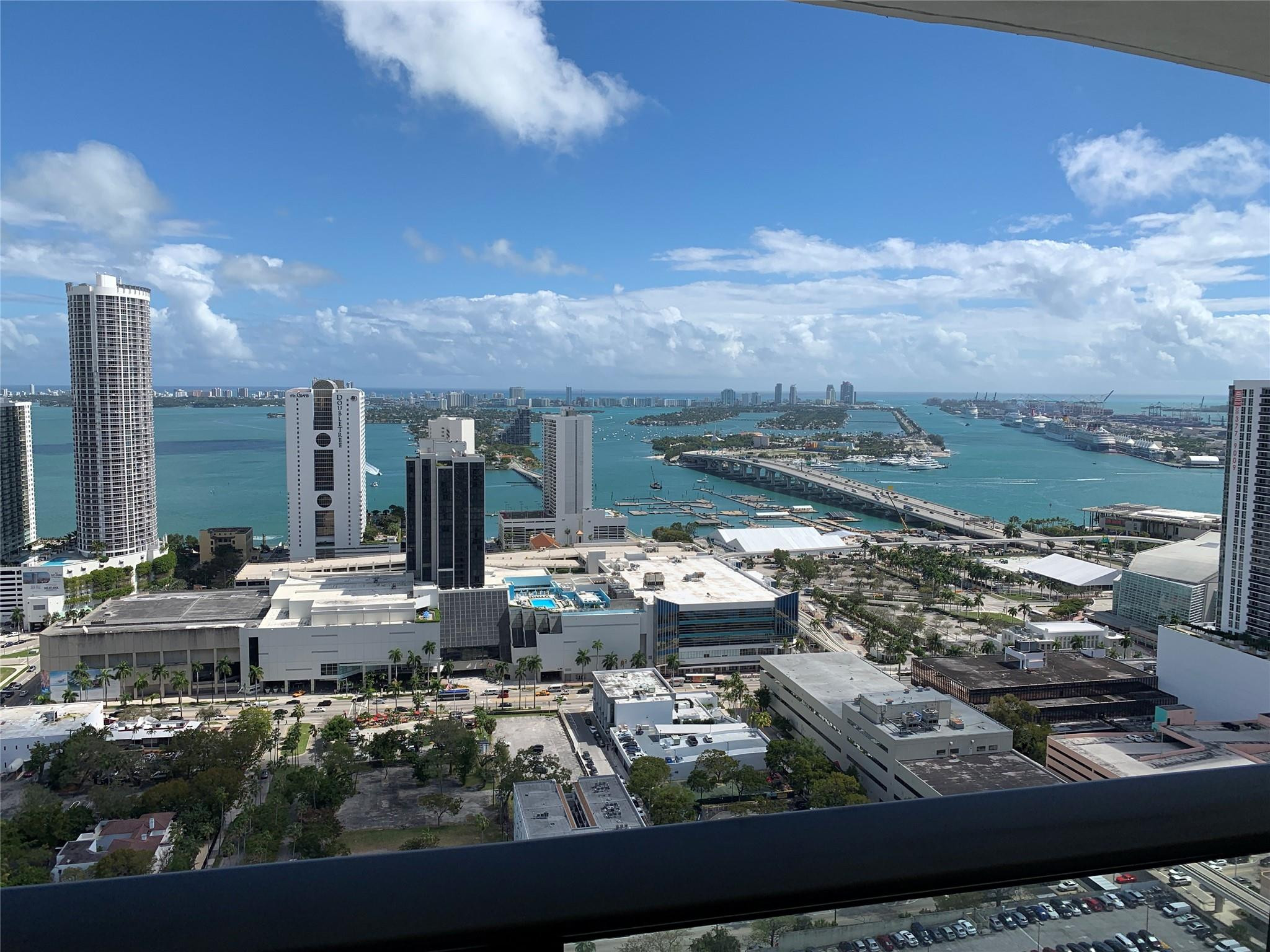 1600 NE 1st Ave 3203