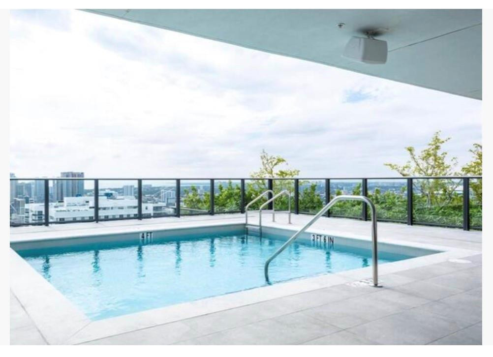 1600 NE 1st Ave 3203